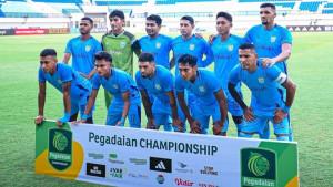 Skuad-utama-Persela-menghadapi-Persiku-di-Stadion-Surajaya-Lamongan-Senin-2992025.jpg