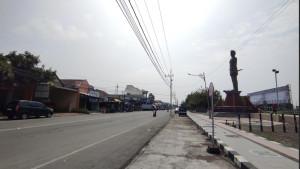 Suasana-Jl-Kusuma-Bangsa-atau-di-depan-Kantor-Bupati-Blitar.jpg