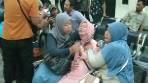 Suasana-nyaris-ricuh-pasca-sidang-kasus-pembunuhan-siswi-SMA.jpg