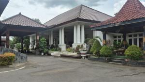 Suasana-pringgitan-sebutan-rumah-dinas-Bupati-Ponorogo.jpg