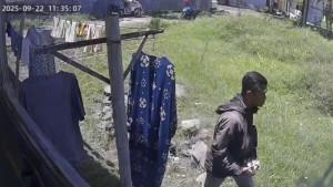 Tangkapan-layar-rekaman-CCTV-seorang-lelaki-diduga-melakukan-pencurian.jpg