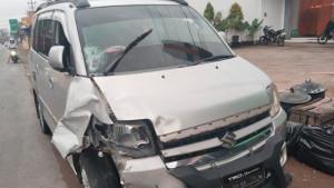 Terjadi-kecelakaan-maut-di-Kediri-motor-tabrak-Suzuki-APV-di-Jalan-Raya-Tawang-Wates.jpg