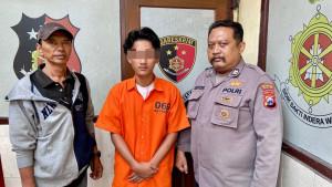 Tersangka-RRA-19-ditangkap-Reskrim-Polsek-Semampir-kasus-penganiayaan.jpg