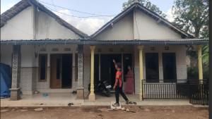 Tim-BPBD-Polisi-dan-pihak-terkait-saat-melakukan-asesment-rumah-rusak-akibat-hujan-deras.jpg