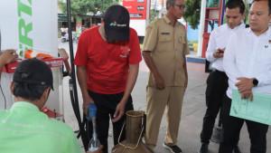 Tim-Unit-II-Pidter-Satreskrim-Polres-Lamongan-mengecek-ke-SPBU.jpg
