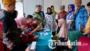 Uji-coba-pendaftaran-digitalisasi-bansos-di-Desa-Kemiren-Kecamatan-Glagah-Banyuwangi.jpg