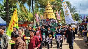 Upacara-Adat-Pahargyan-Adat-Longkangan-Teluk-Sumbreng-Desa-Masaran-Kecamatan-Munjungan.jpg