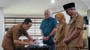 Vinanda-Prameswati-memberikan-arahan-kepada-seluruh-pejabat-struktural-di-Pemkot-Kediri.jpg