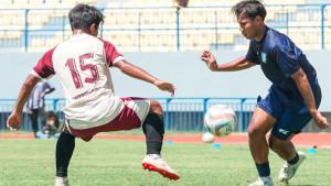 Wahyu-Agung-menegaskan-komitmennya-untuk-tetap-berseragam-Gresik-United-musim-20252026.jpg