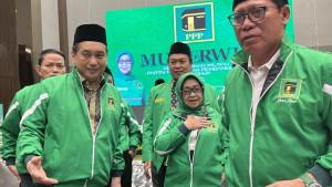 Waketum-PPP-Musyaffa-Noer-kanan-bersama-Ketua-PPP-Jatim-Mundjidah-Wahab.jpg