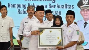 Wakil-Bupati-Pasuruan-KH-Shobih-Asrori-melaunching-365-Kampung-Keluarga-Berkualitas.jpg