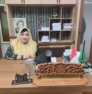 Wakil-Ketua-DPRD-Kota-Surabaya-Laila-Mufidah-saat-diwawancarai.jpg