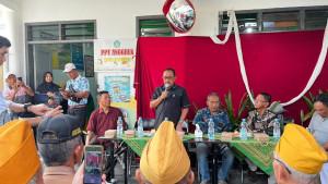 Wakil-Wali-Kota-Surabaya-Armuji-saat-menghadiri-mediasi-terkait-polemik-sertifikasi-tanah-Eigendom.jpg