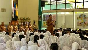 Wali-Kota-Batu-Nurochman-tegaskan-siswa-boleh-menolak-makanan-MBG-jika-makanan-tidak-layak.jpg