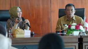 Wali-Kota-Mojokerto-Ika-Puspitasari-dalam-kegiatan-Monev-penyedia-jasa-makanan-dan-minuman.jpg