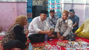 Wali-Kota-Surabaya-Eri-Cahyadi-saat-kunjungi-keluarga-korban-al-khoziny.jpg