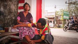 Warga-miskin-penerima-Bantuan-Sosial-Bansos-yang-berada-di-lokasi-Kecamatan.jpg