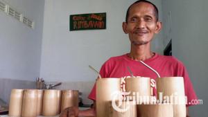 aktivis-lingkungan-senior-dari-Desa-Plosokandang-dirikan-Warung-Kopi-Taman-Puring-tulungagung.jpg