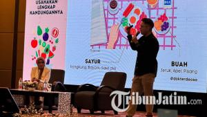 dr-Decsa-Medika-spesialis-penyakit-dalam-konsultan-ginjal-dan-hipertensi-saat-seminar.jpg