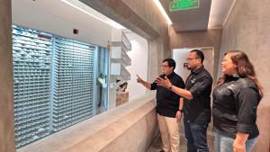 dr-Nikolas-Dwi-Susanto-MKes-selaku-Direktur-Rumah-Sakit-Waron-Hospital.jpg