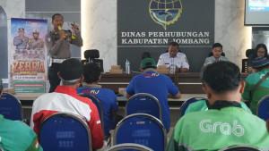 driver-ojol-jombang-ikuti-sosialisasi-dengan-satlantas-polres-jombang.jpg