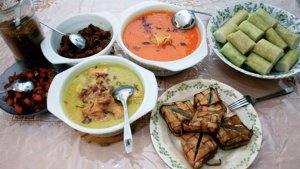 ilustrasi-makanan-lebaran_20170626_213138.jpg