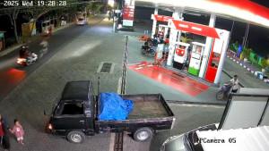 kecelakaan-di-Bojonegoro-kecelakaan-di-depan-SPBU-Desa-Trojalu.jpg