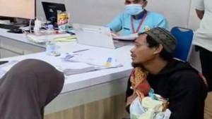 kisah-Joko-jalan-kaki-bawa-jasad-bayinya-di-Palembang.jpg