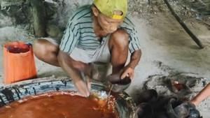 kisah-penjual-gula-aren-sekolahkan-anak-hingga-jadi-PPPK.jpg