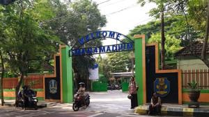 patungan-uang-yang-dibebankan-kepada-siswa-untuk-acara-ulang-tahun-sekolah.jpg