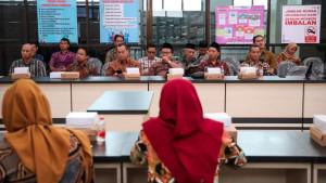 pemkot-Kediri-melalui-Dispendukcapil-menggelar-rakor-bersama-lintas-sektor.jpg