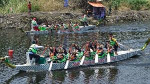 perlombaan-perahu-naga-di-Kali-Kedunglarangan-Pasuruan.jpg