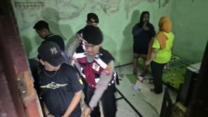 polisi-operasi-di-eks-lokalisasi-moroseneng.jpg