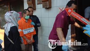 rekonstruksi-pembunuhan-wanita-di-losmen-Malang-35-adegan-diperagakan-tersangka.jpg