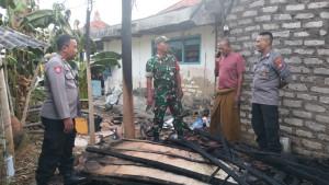 rumah-warga-pamekasan-nyaris-dilalap-api-akibat-anak.jpg