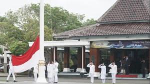 upacara-peringatan-Hari-Sumpah-Pemuda-ke-97-di-halaman-Pendopo-Pacitan.jpg