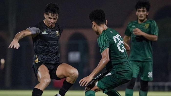 Persebaya vs Dewa United, Pelatih Bajul Ijo Gelar Internal Game agar Tak Kehilangan Atmosfer Laga