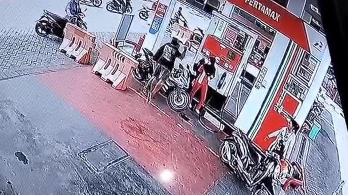 Aksi-penganiayaan-terjadi-di-SPBU-Sembayat-Gresik-rekaman-cctv-viral.jpg