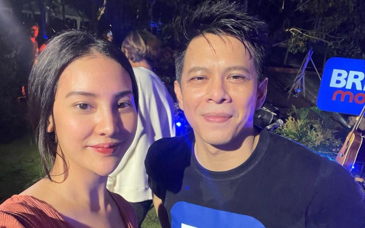 Anya-Geraldine-salting-parah-namun-Ariel-NOAH-berhasil-membujuknya-untuk-duet-bareng.jpg