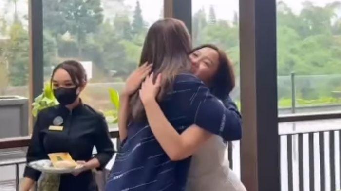 Dulu Berselisih, Kini Nikita Mirzani Beri Pesan Haru untuk Lolly yang Ulang Tahun: Kami di Sampingmu