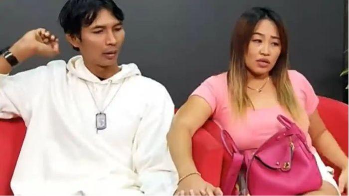 Arya-Khan-geram-Pinkan-Mambo-disebut-turun-kelas-sejak-dinikahinya.jpg