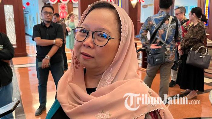 BENDERA-ONE-PIECE-Direktur-Nasional-Jaringan-Gusdurian-Alissa-Wahid-di-surabaya-2025.jpg