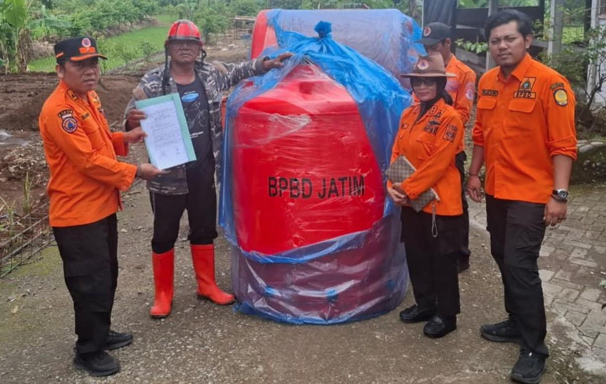 BPBD-Kabupaten-Nganjuk-menyalurkan-tiga-unit-tandon.jpg