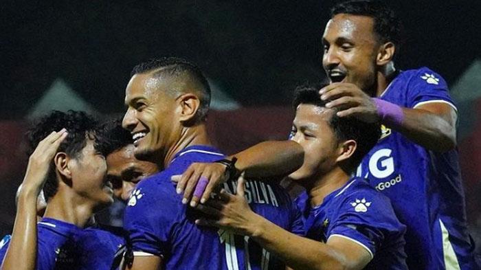 Babak Pertama Persik Kediri vs Bhayangkara FC 2-0, Macan Putih Unggul Berkat Striker Lokalnya