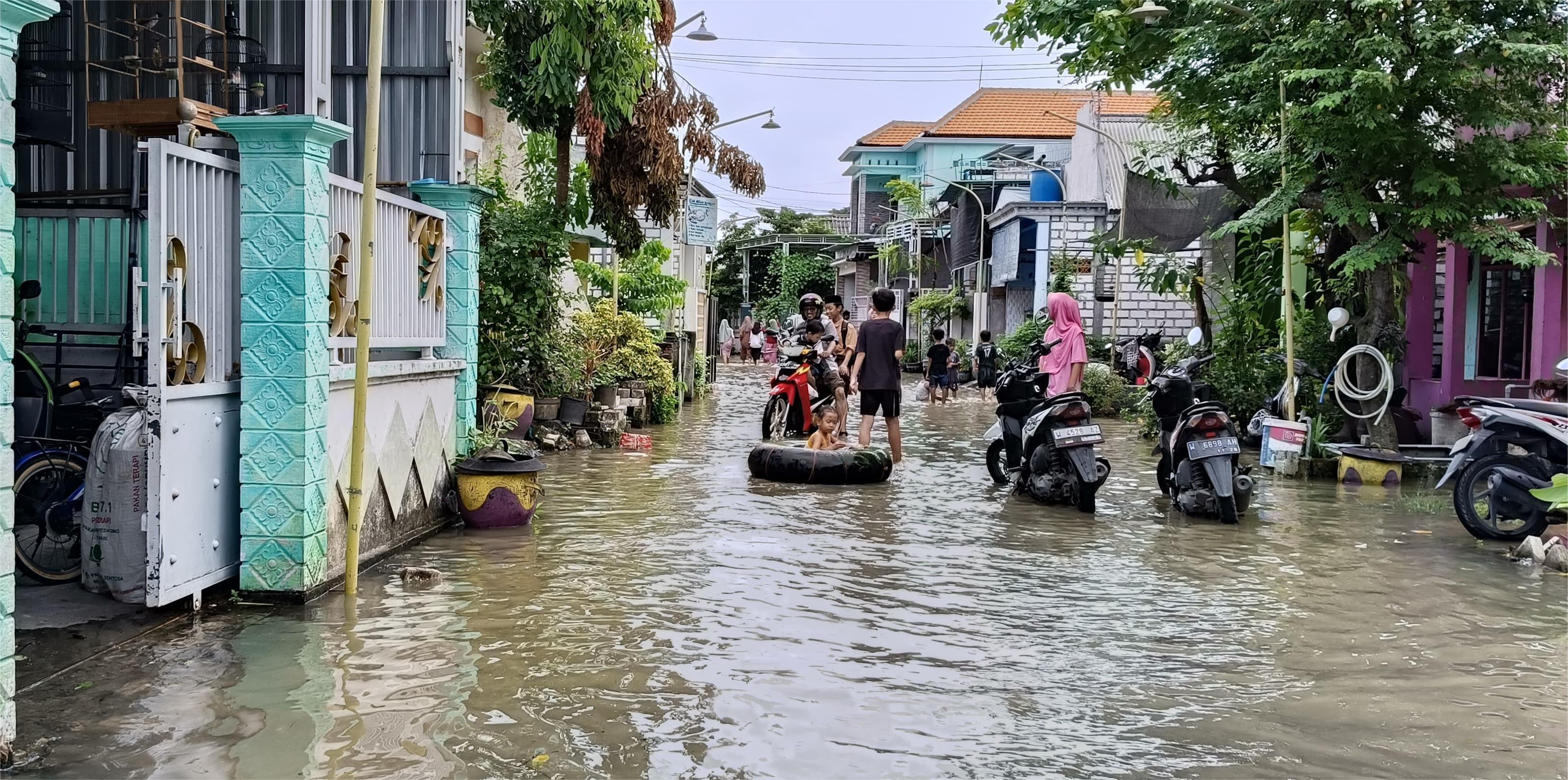 Banjir-Bengawan-Solo-melanda-Desa-Bungah-Kecamatan-Bungah.jpg