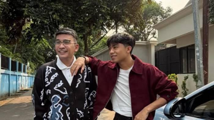 Betrand-Peto-kanan-bersama-Ruben-Onsu-kiri.jpg