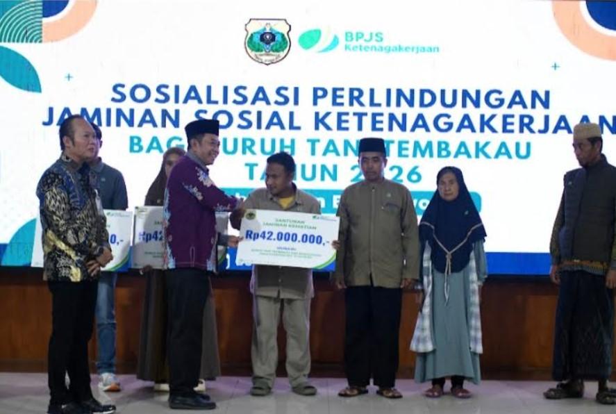 Perlindungan Nyata, 15.300 Buruh Tani Tembakau Bondowoso Tercover BPJS Ketenagakerjaan Lewat DBHCHT