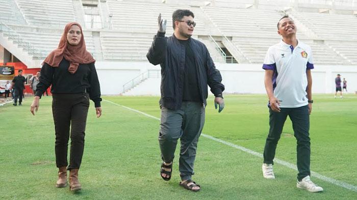 Bupati-Kediri-Hanindhito-Himawan-Pramana-mas-dhito-saat-melihat-langsung-latihan-perdana.jpg