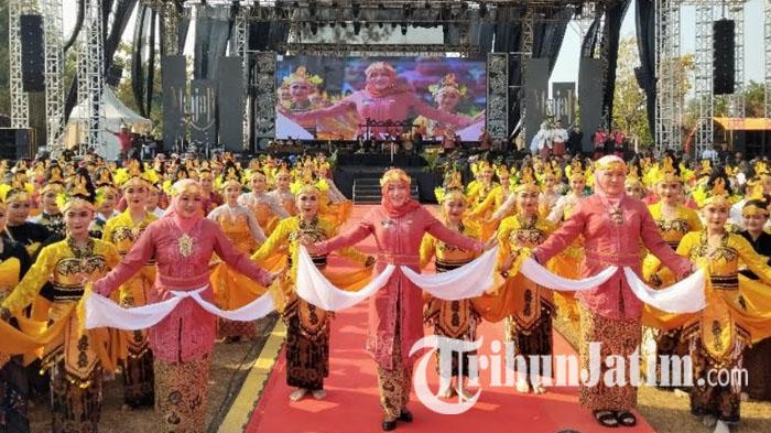 Tari Bedoyo Putri Mojosakti Mojokerto di MajaFest 2023 Berhasil Pecahkan Rekor MURI