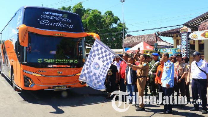 Bupati Kang Giri Berangkatkan Bus Tujuan Jakarta dalam Program Mudik Balik Gratis Pemkab Ponorogo